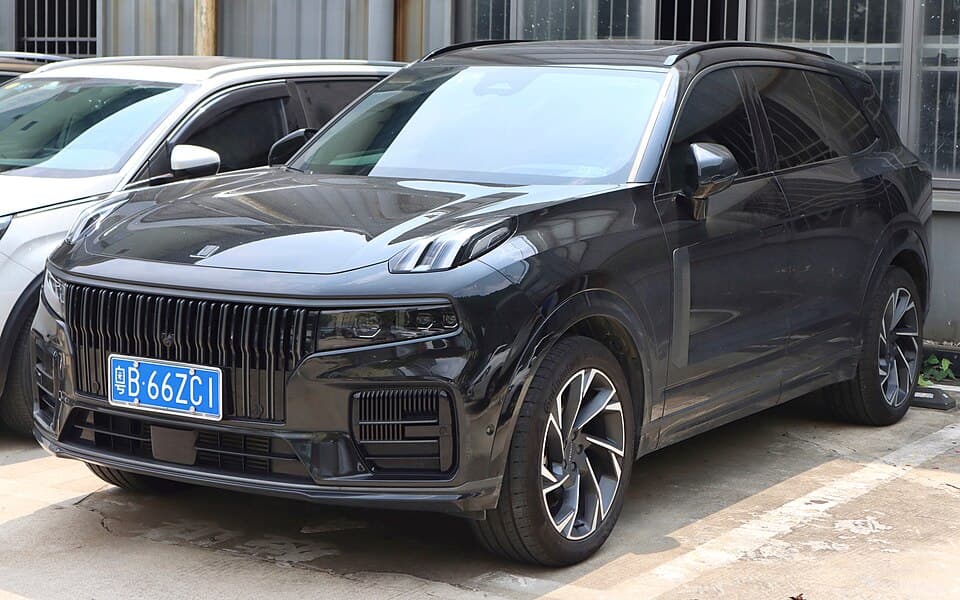 Lynk & Co 09