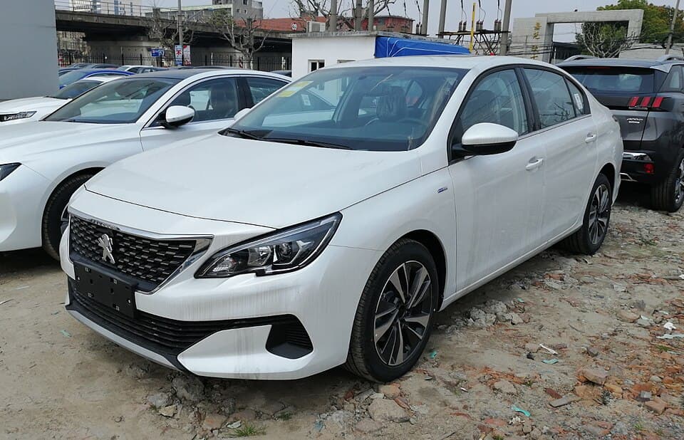 Peugeot 408